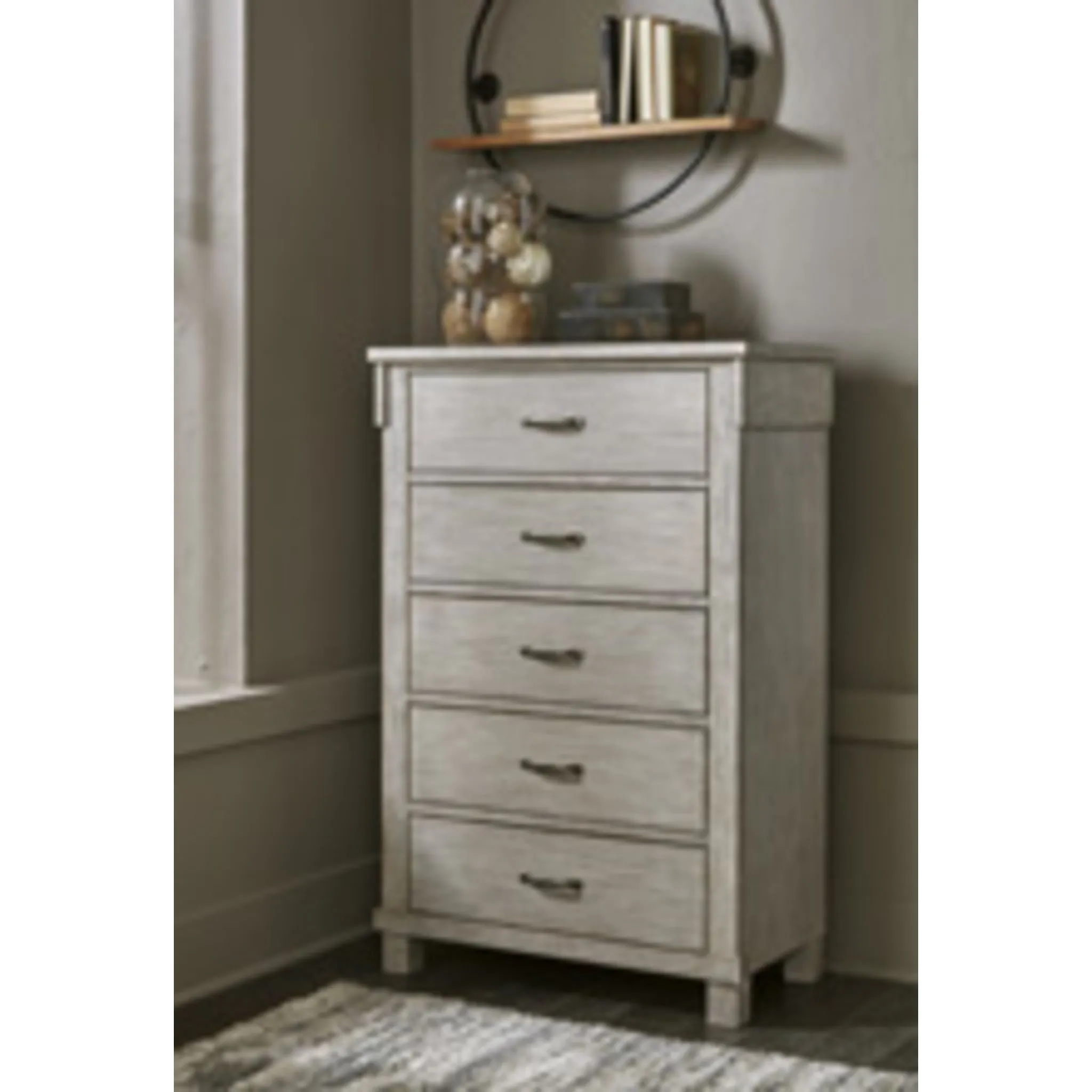 Hollentown Chest