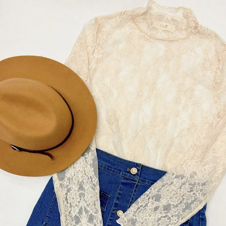 Jones Floral Print Lace Long Sleeve Top