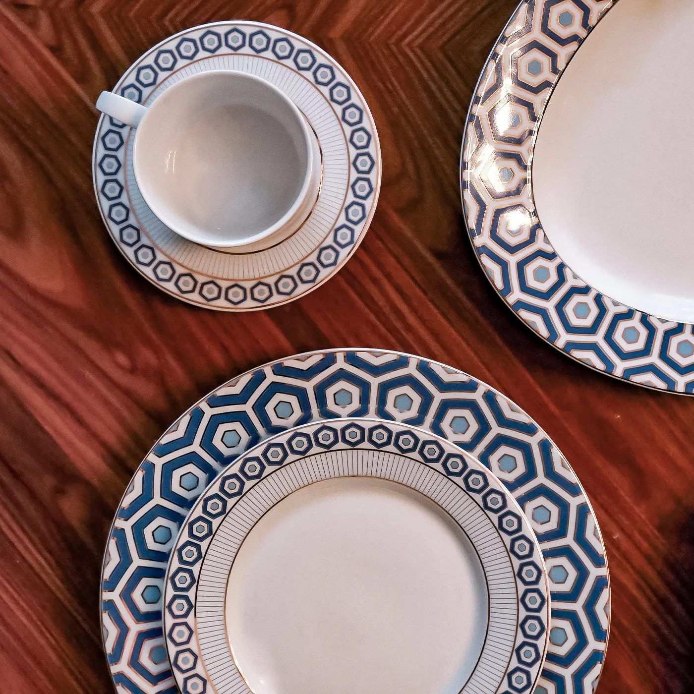 Newport Five-Piece Dinner Set