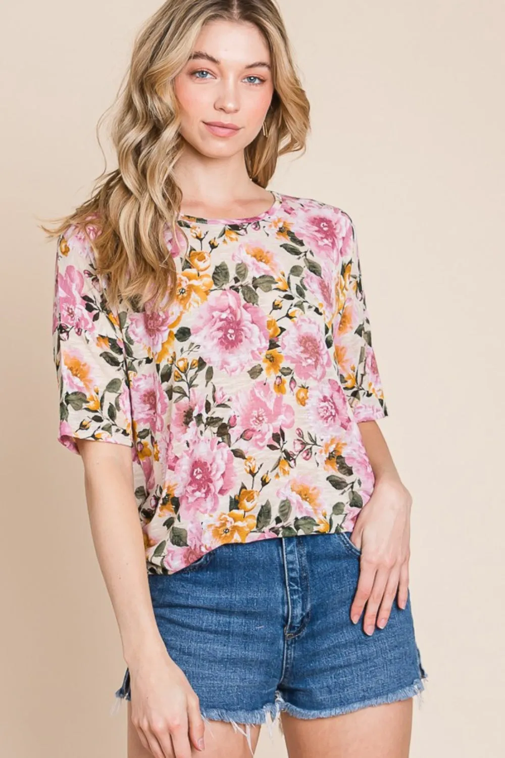 Women's BOMBOM Floral Round Neck T-Shirt